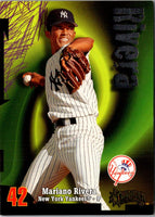 1998 Circa Thunder Mariano Rivera #89