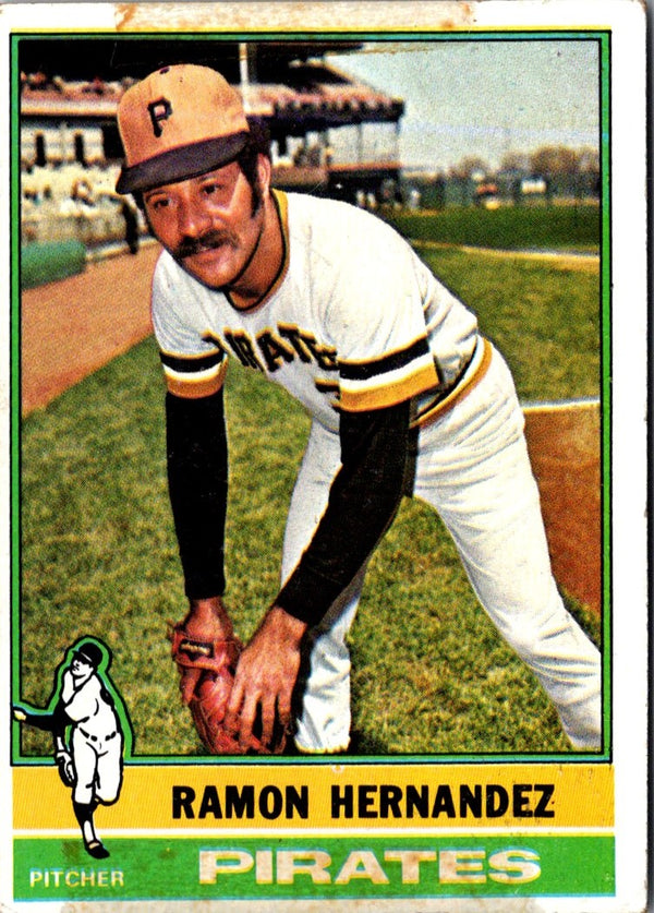 1976 Topps Ramon Hernandez #647