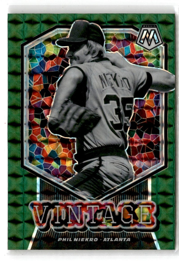 2021 Panini Mosaic Vintage Green Phil Niekro #V13