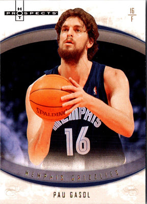2007 Fleer Hot Prospects Blue Pau Gasol #21