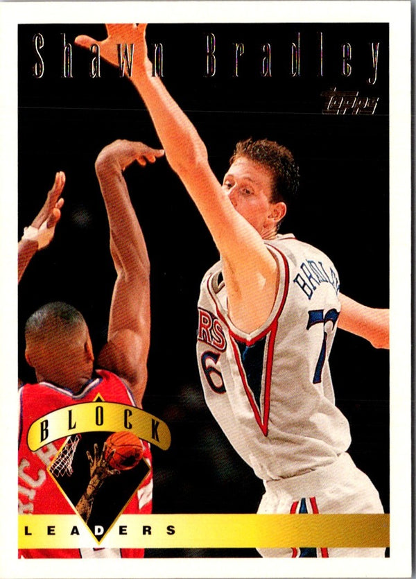 1995 Topps Shawn Bradley #28