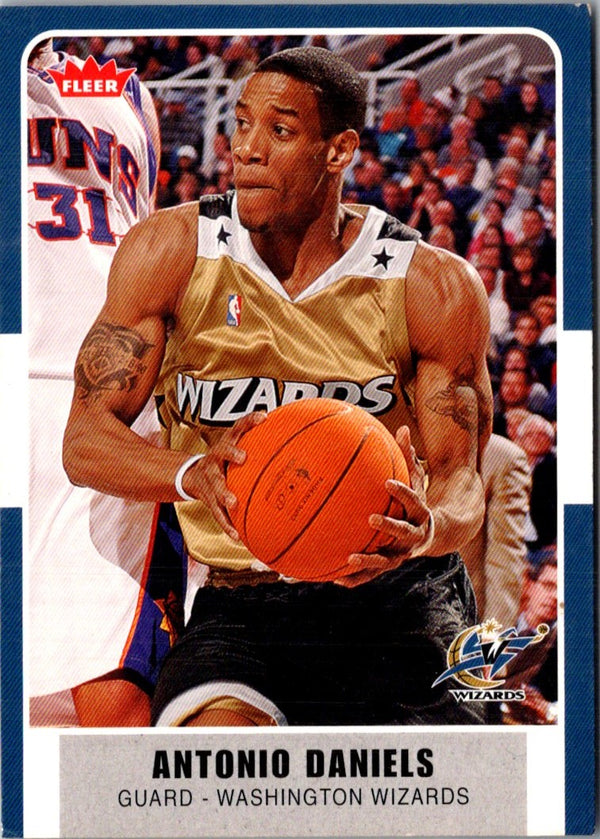 2007 Fleer Glossy Antonio Daniels #46