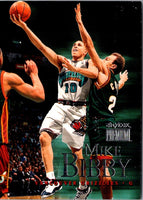 1999 SkyBox Premium Mike Bibby #52