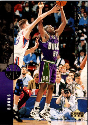 1995 Upper Deck Antonio Davis #8