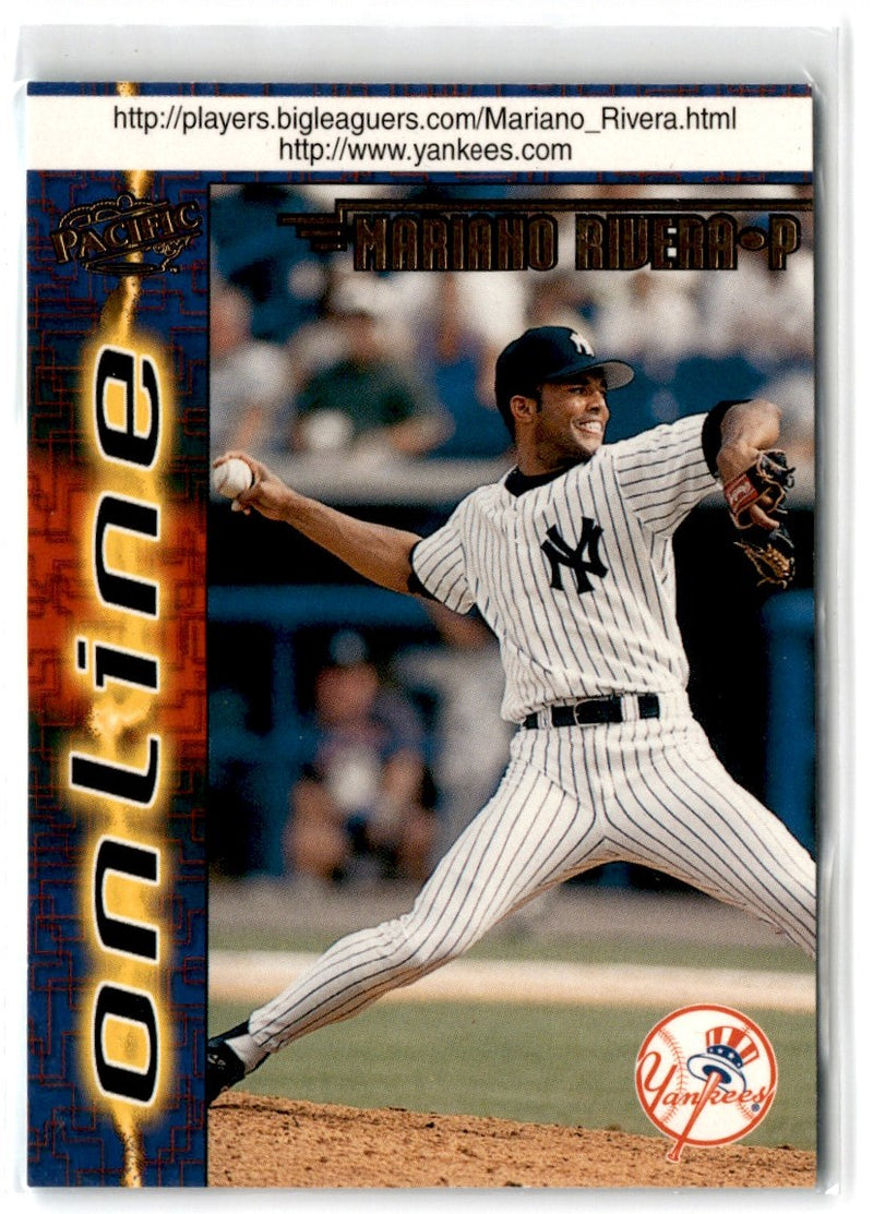 1998 Pacific Invincible Platinum Blue Roberto Alomar