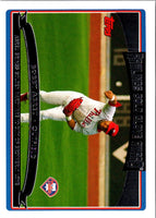 2006 Topps Chrome Blue Refractors Vernon Wells #259