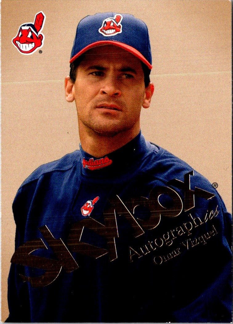 2004 SkyBox Autographics Omar Vizquel