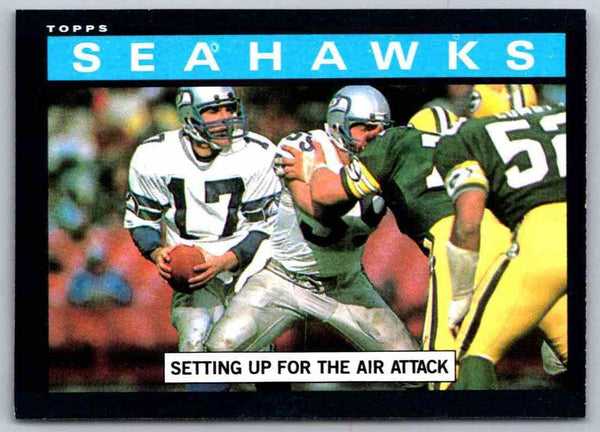 2011 Topps Football Setting Up For The Air Attack #380