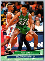 1992 Fleer Ultra Terry Davis #41