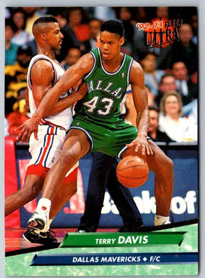 1992 Fleer Ultra Terry Davis #41
