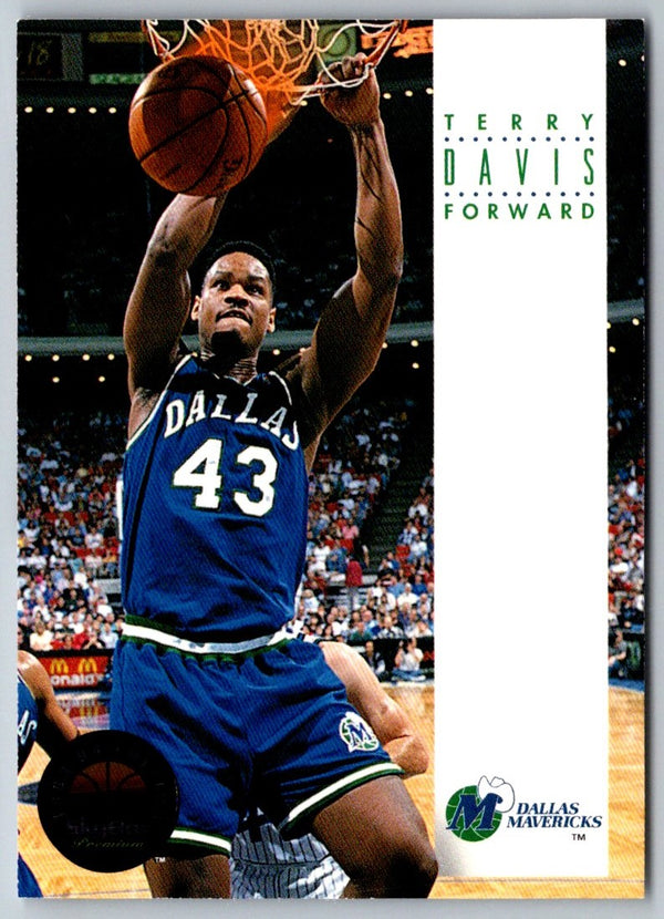 1993 SkyBox Terry Davis #55