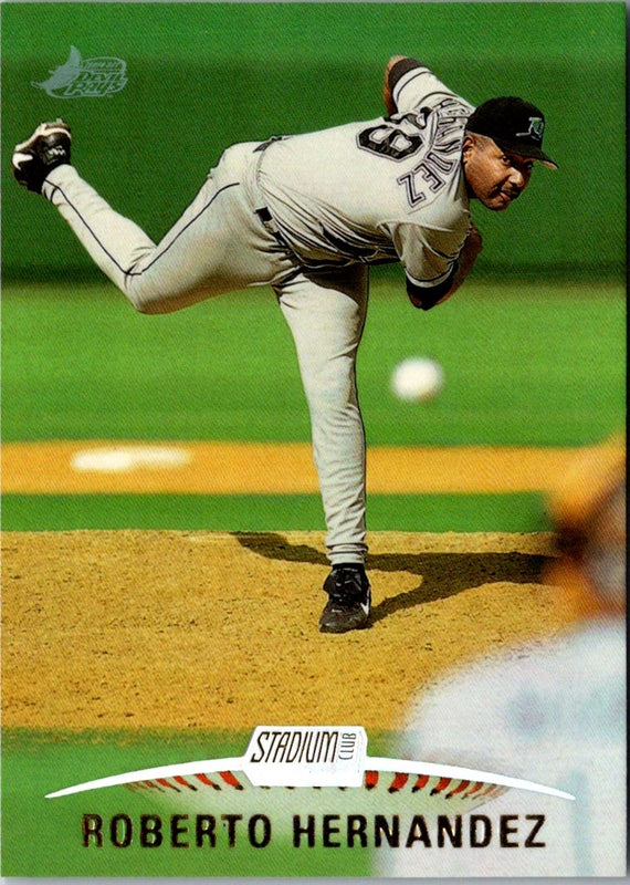1999 Stadium Club Roberto Hernandez #24