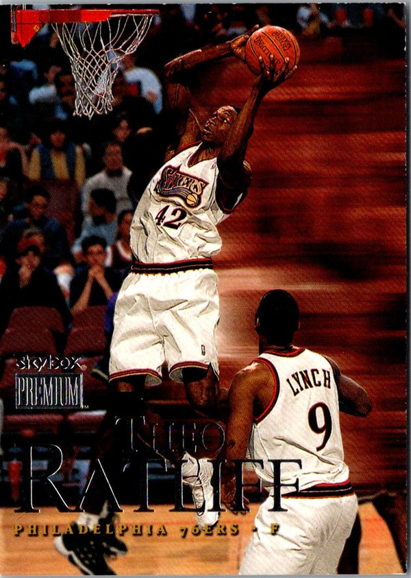 1999 SkyBox Premium Theo Ratliff #32