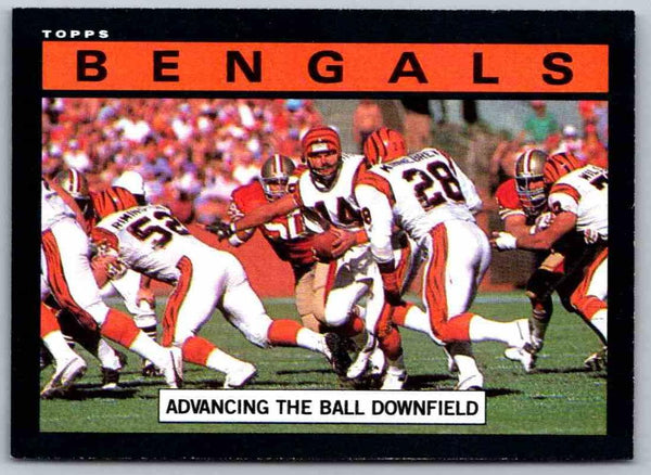 2011 Topps Football Advancing The Ball Downfield #209