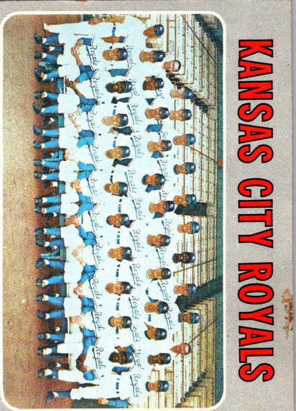1970 Topps Royals Team Photo/Records #422 EX-MT+