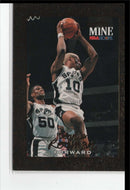 1995 SkyBox E-XL Dennis Rodman
