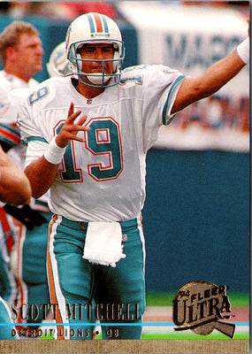 1994 Fleer Darnay Scott #19