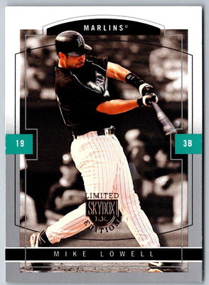 2004 SkyBox LE Mike Lowell #60