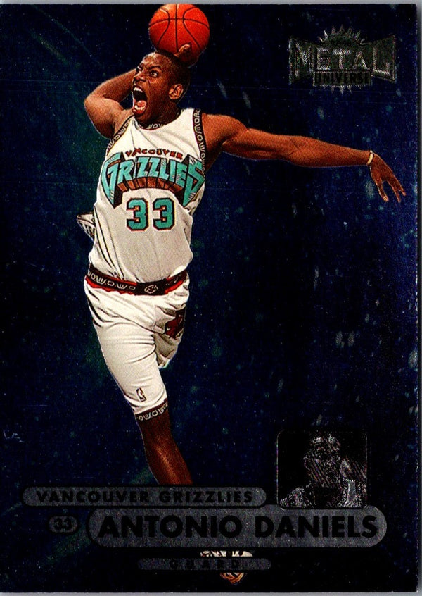 1997 Metal Universe Antonio Daniels #30 Rookie