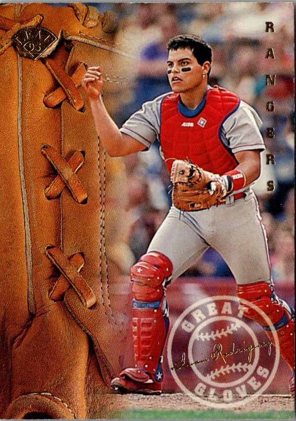 1995 Leaf Great Gloves Ivan Rodriguez #16